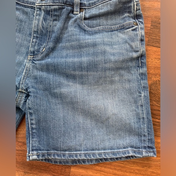 Ann Taylor LOFT Denim Jean Shorts Sz 27 (4) - Picture 3 of 7